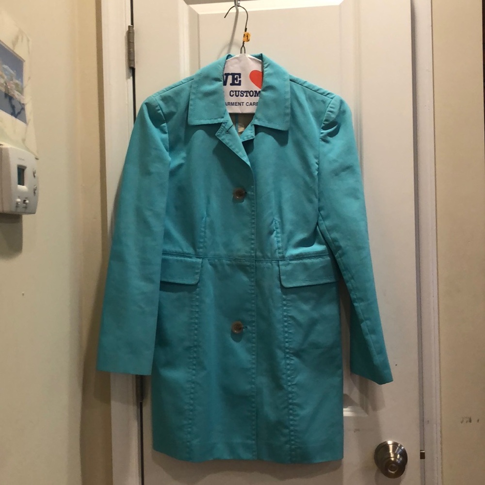 Beautiful Ann Taylor Spring Coat